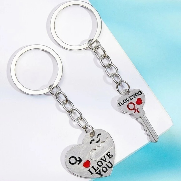 2 pcs His & Hers I Love You Heart Key Keychain Set Silver Plated Couple Love - Picture 4 of 6